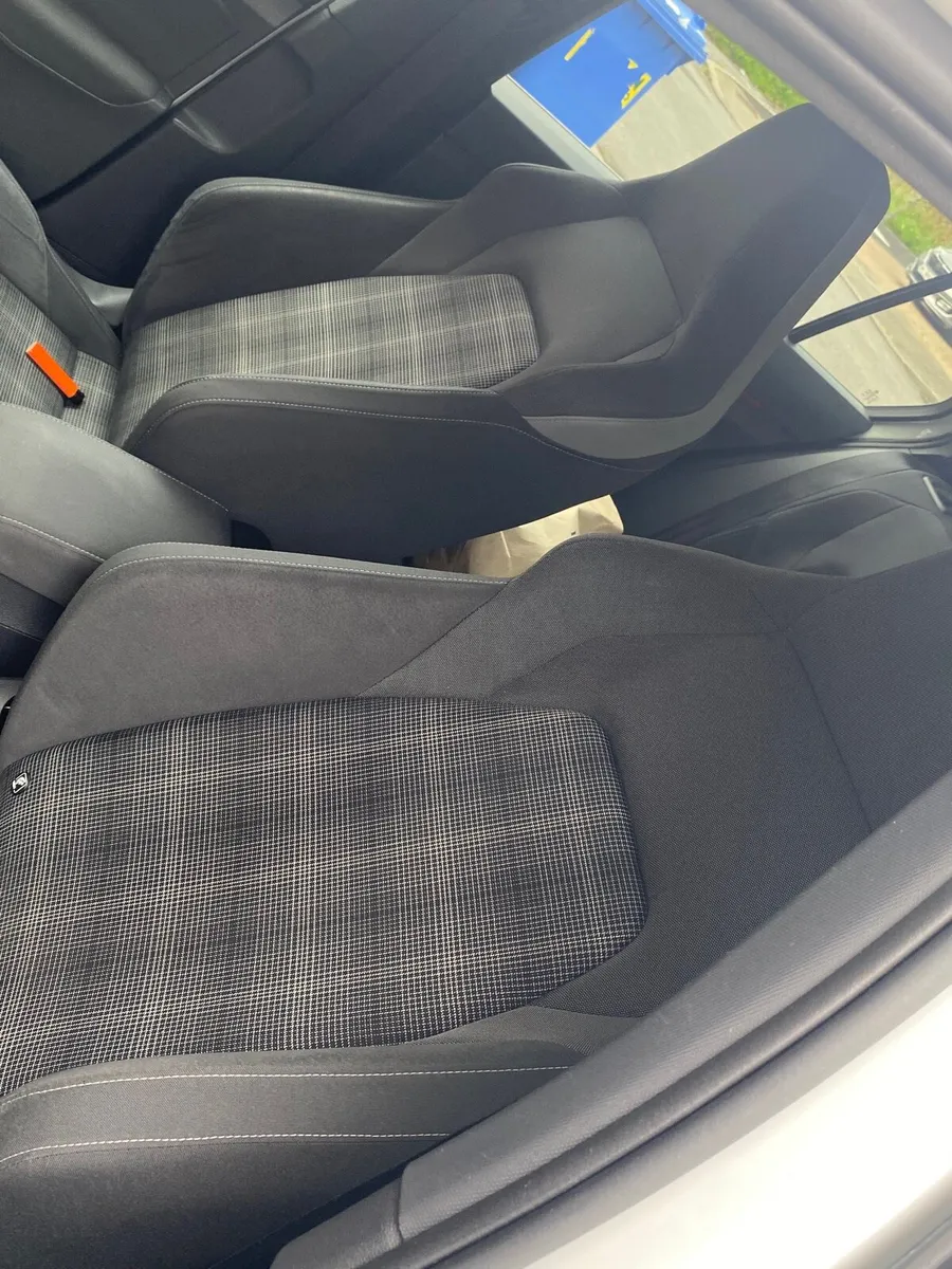 Volkswagen Golf gtd - Image 3