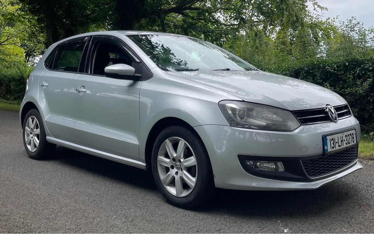 VOLKSWAGEN POLO ( AUTOMATIC & LOW KMS - Image 3