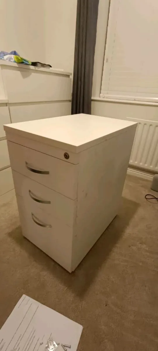 Locker for sale - Image 1