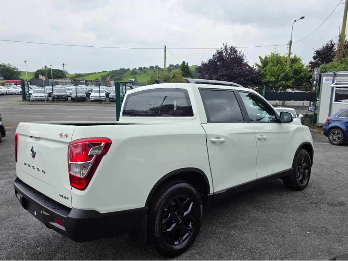 KGM Musso 2.2 PICK UP 5 SEATER COMMERCIAL 4WD 200 - Image 4