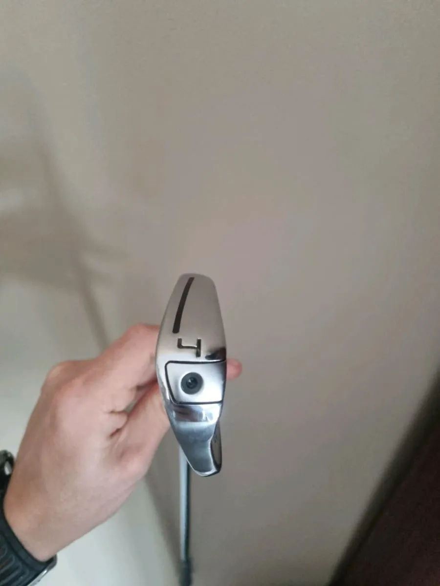 Taylormade P790 4 iron Reg flex - Image 3