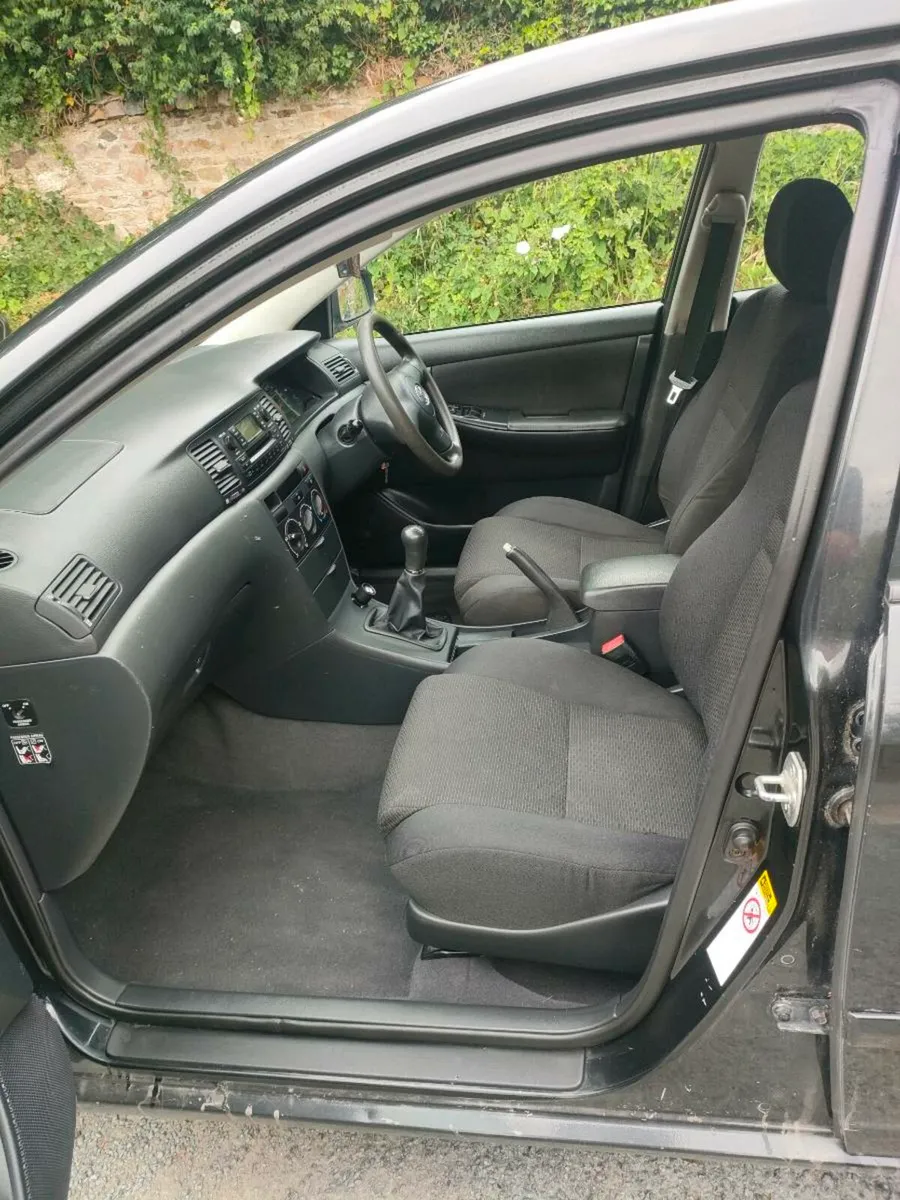 TOYOTA COROLLA 06 - Image 2