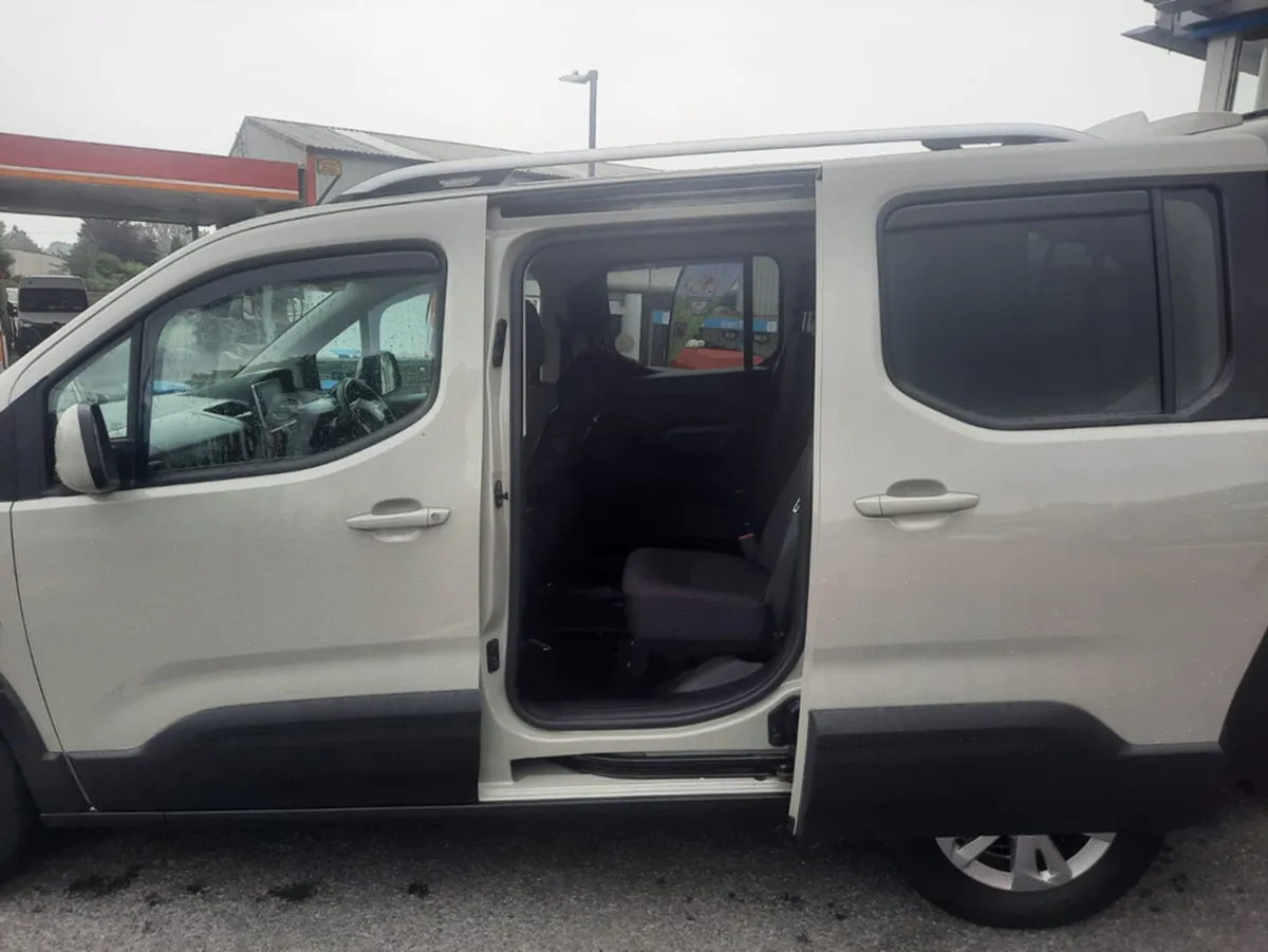 Peugeot Rifter ALLURE 1.5 HDI 100 4DR - Image 3