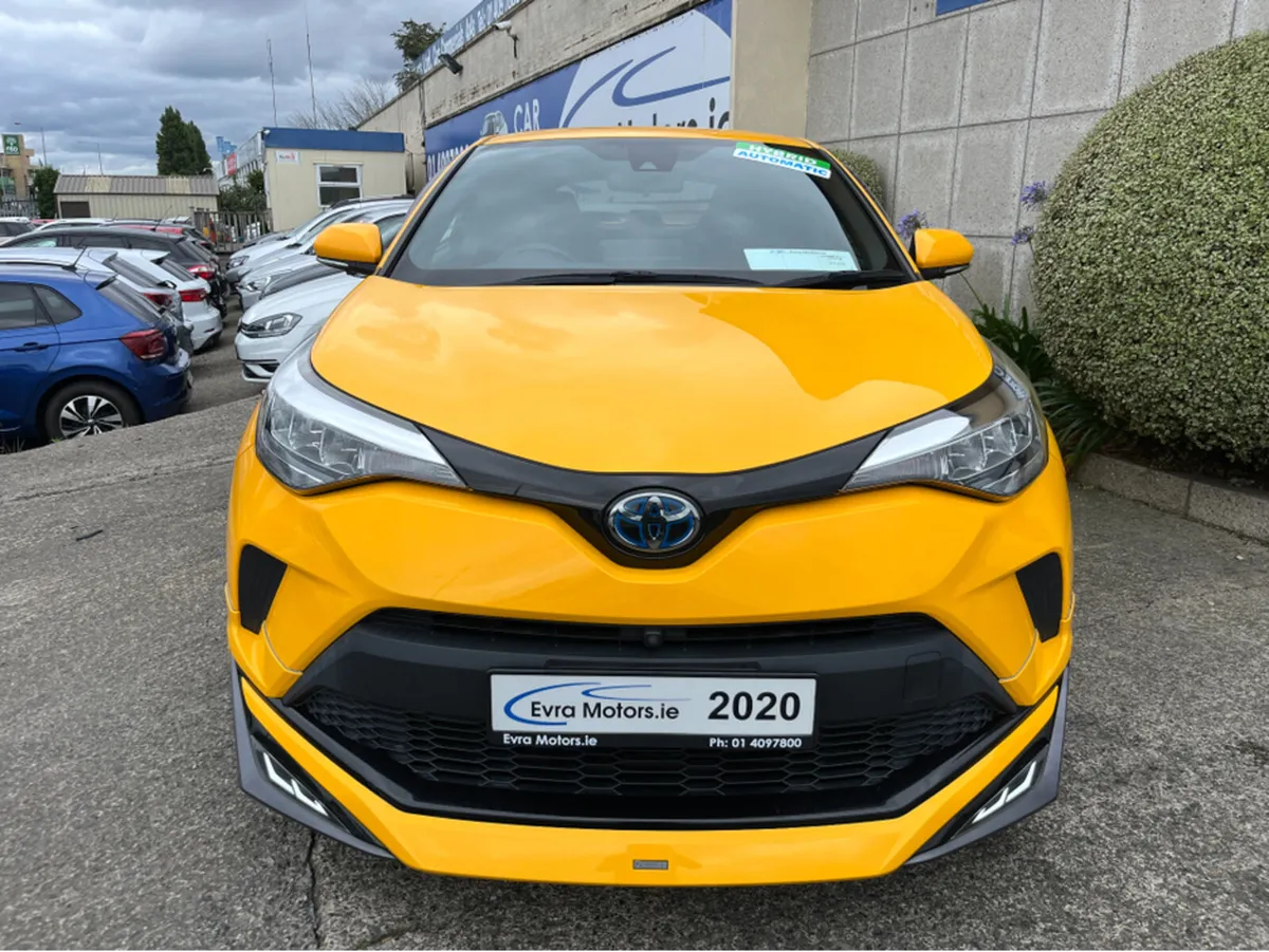 Toyota C-HR MODELLISTA AUTOMATIC HYBRID 1.8 PETROL - Image 3