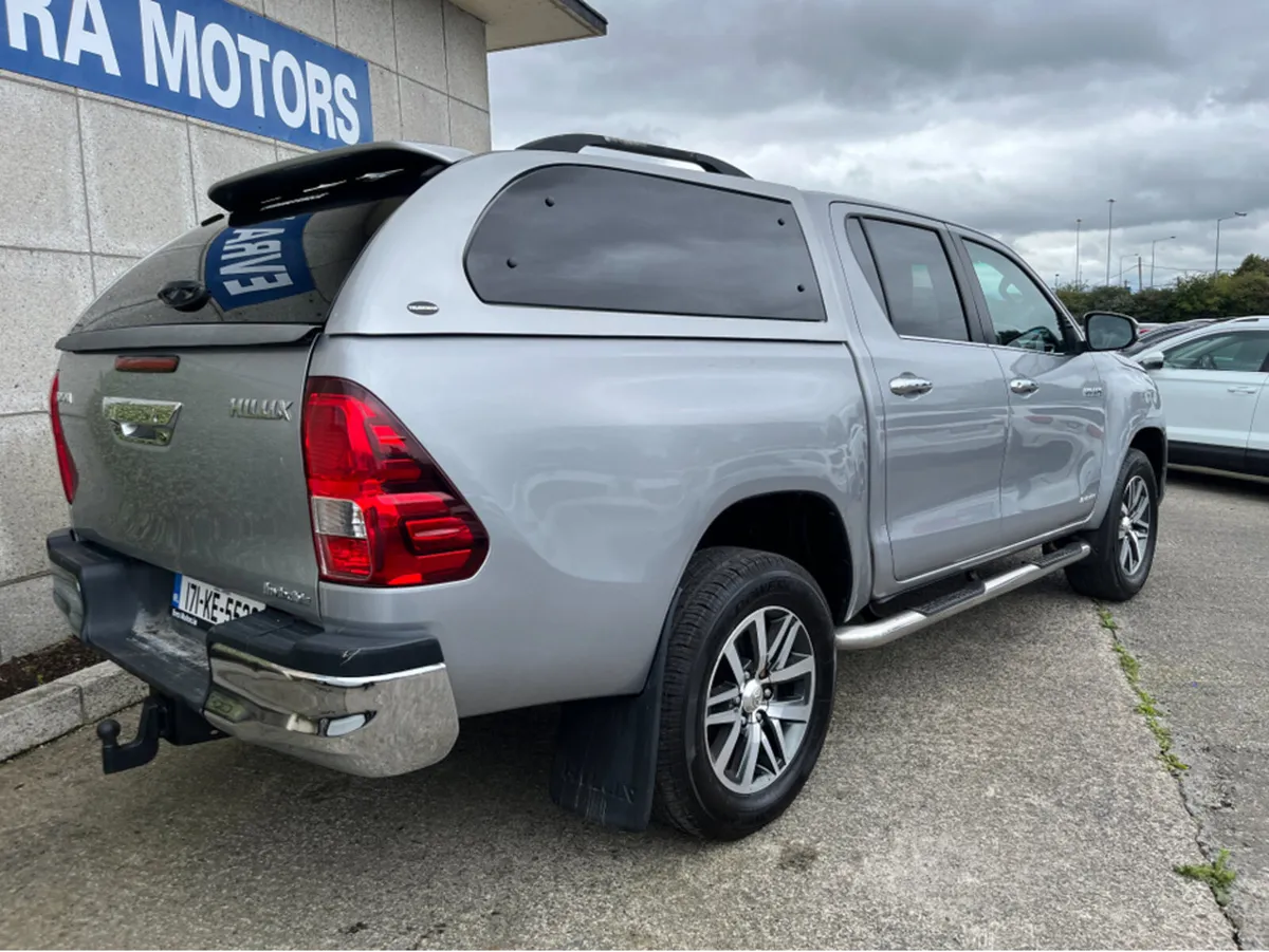 Toyota Hilux 2.4 D-4D INVINCIBLE AWD //NO VAT// - Image 4