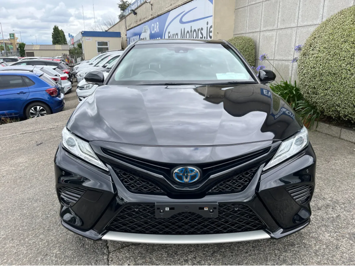 Toyota Camry WS HYBRID AUTOMATIC 2.5 PETROL //HIGH - Image 2