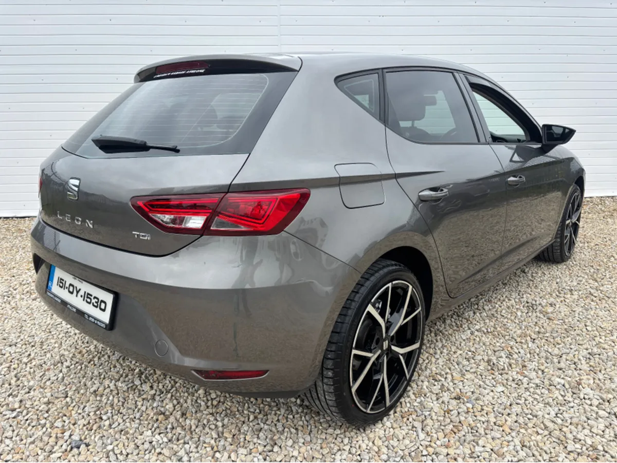 SEAT Leon 1.6 TDI CR SE TECH PACK 1 105PS 5DR - Image 3
