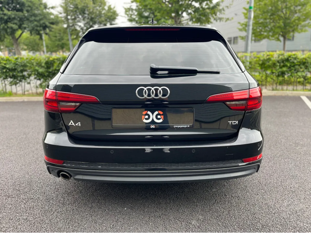 Audi A4 S LINE TDI AVANT BLACK EDITION STYLING *FR - Image 4