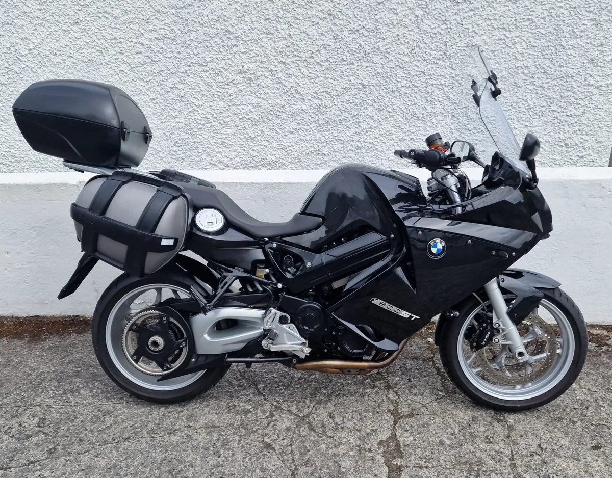F800 ST x2 @ Doyles Athlone - Image 1