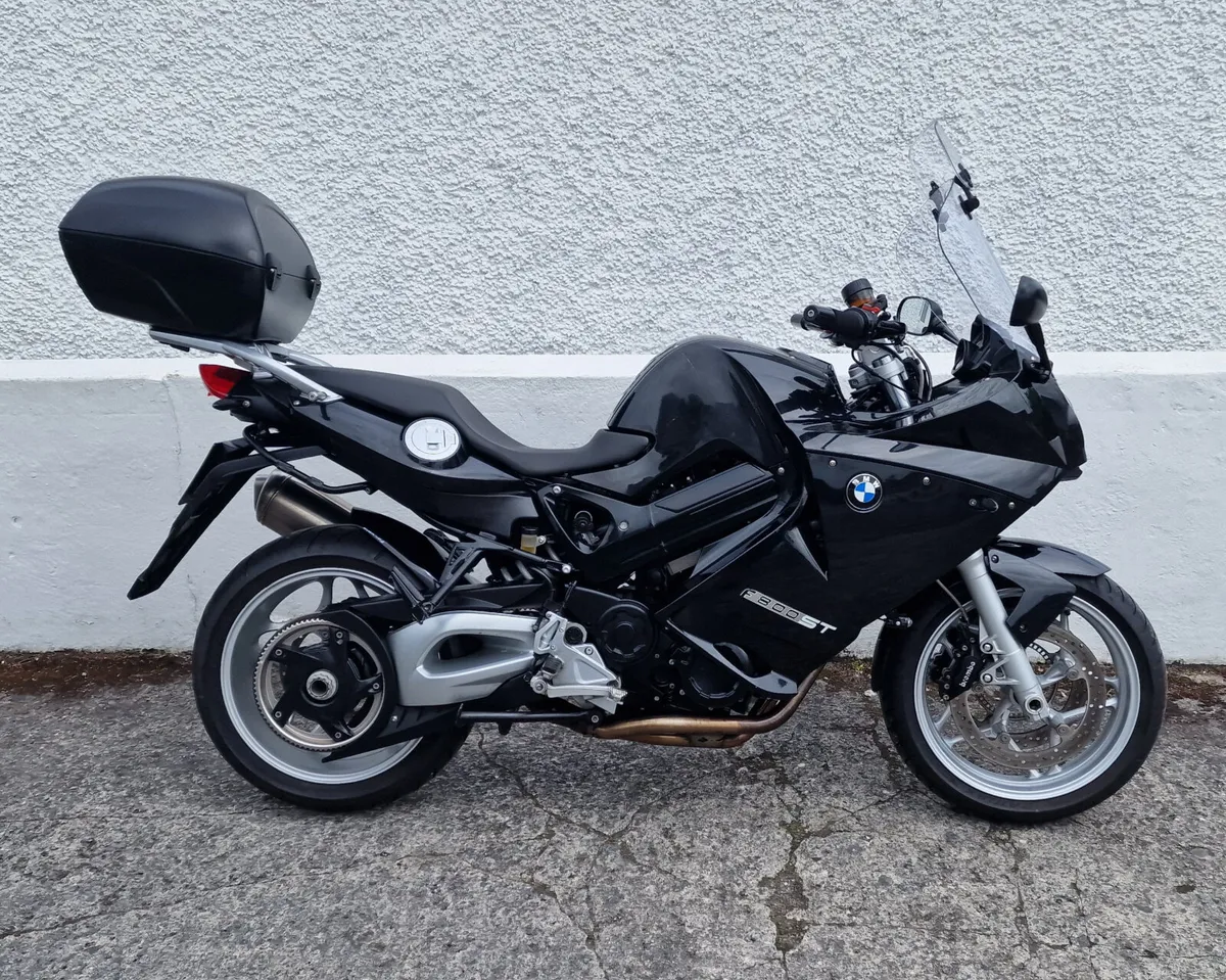 F800 ST x2 @ Doyles Athlone - Image 4