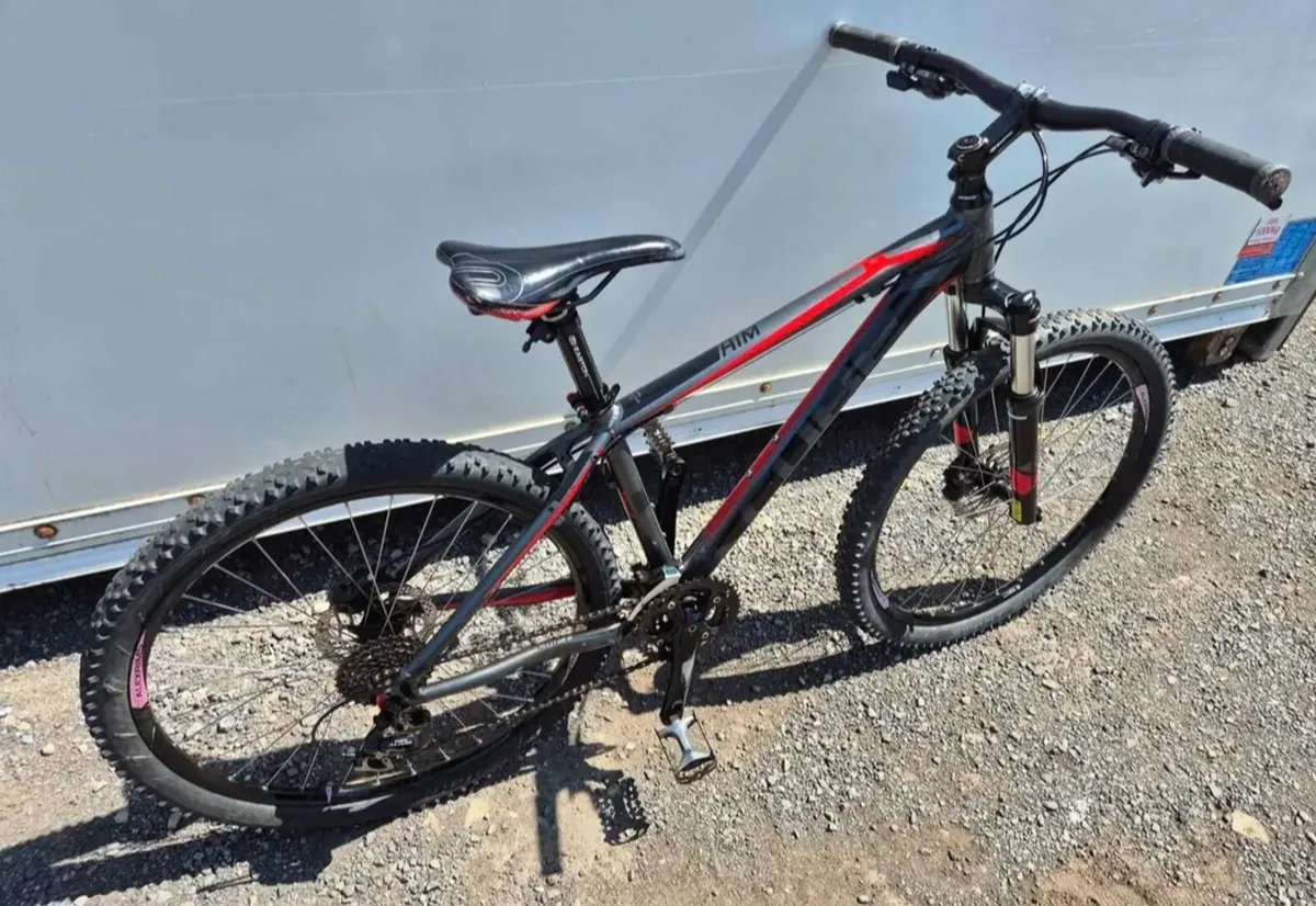 Adults Cube aim hybrid bike 18"  Frame  29inch - Image 2