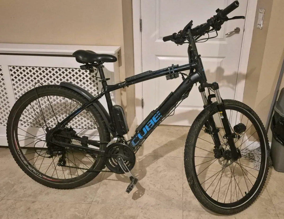 Adults Cube Aim Mountain electric Bike
parts or re - Image 2