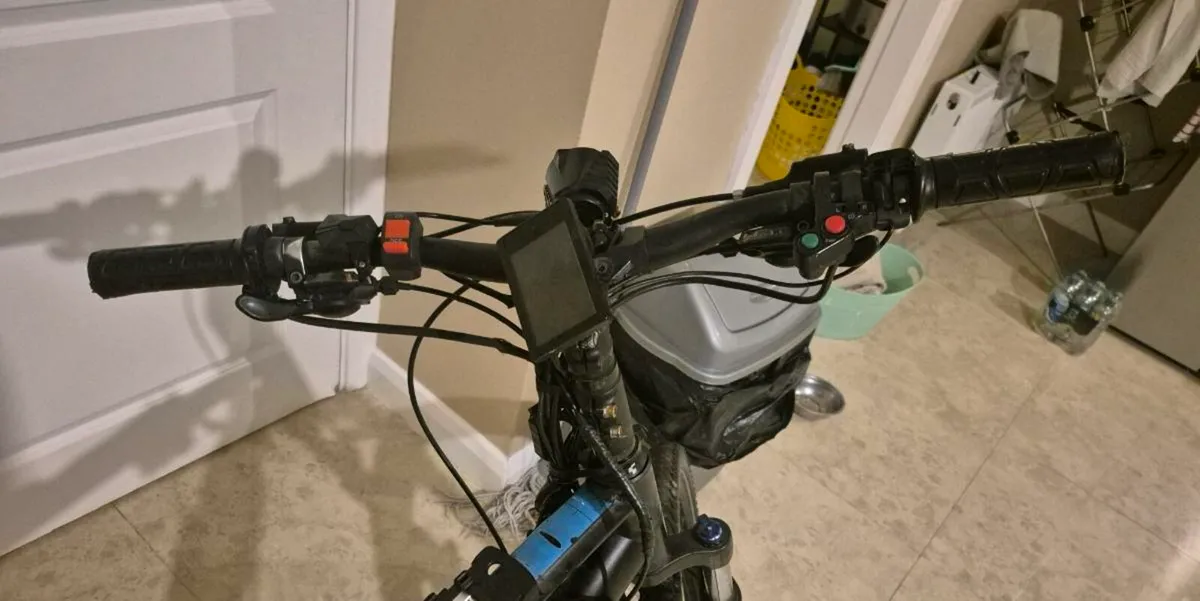 Adults Cube Aim Mountain electric Bike
parts or re - Image 3