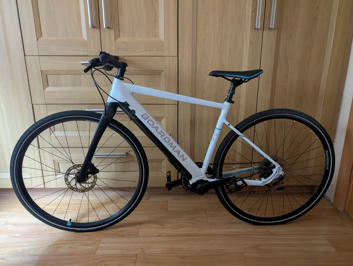 Boardman HYB 8.9E Mens Hybrid Electric Bike