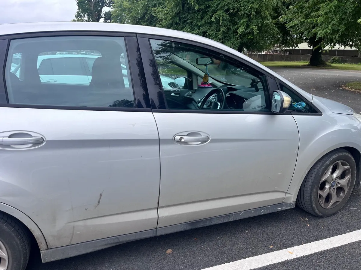 Ford C-Max 2011 - Image 2