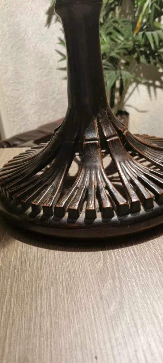 MASSIVE HUGE 21" WIDE  BAMBOO TTIFFANY TABLE LAMP - Image 2