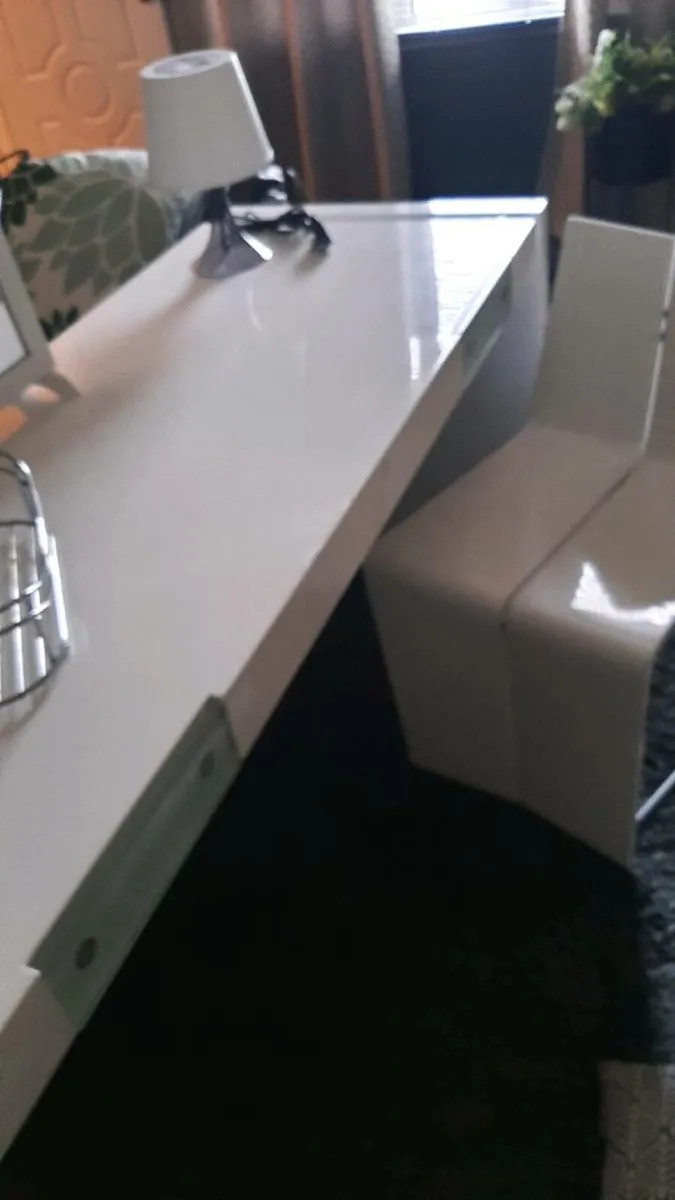 Dressing table - Image 2