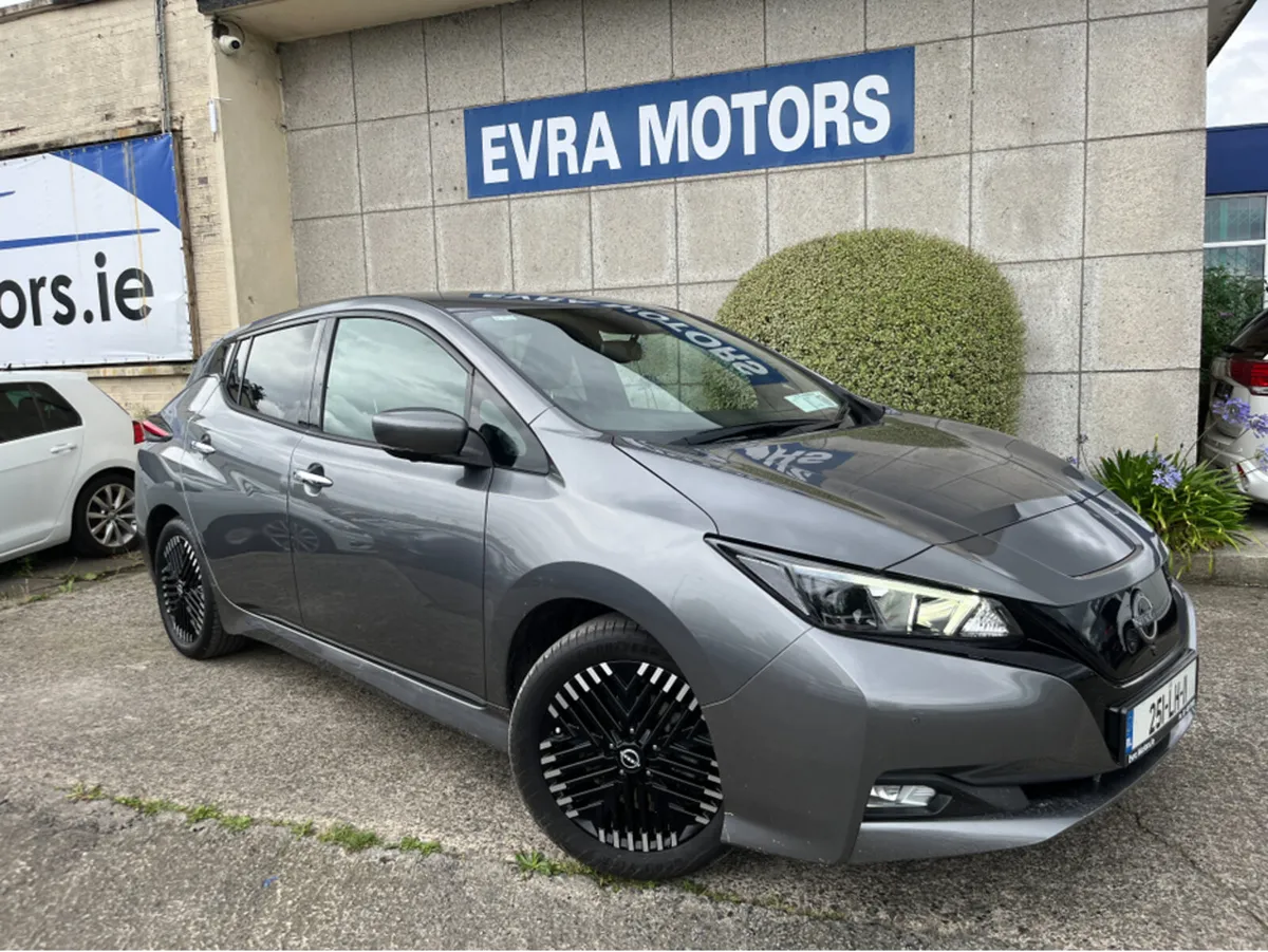 Nissan Leaf EV SV PREMIUM 40KW - Image 1