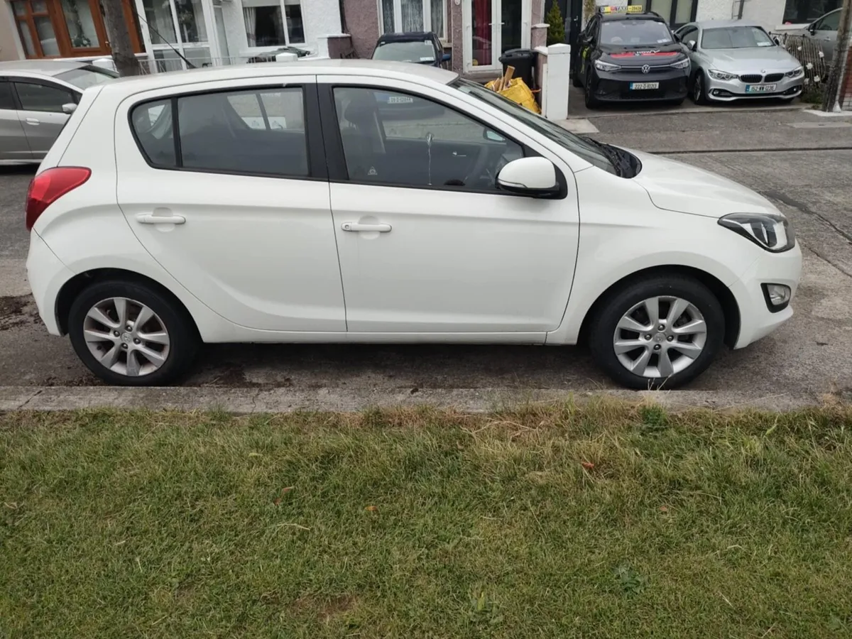 Hyundai i20 - Image 3