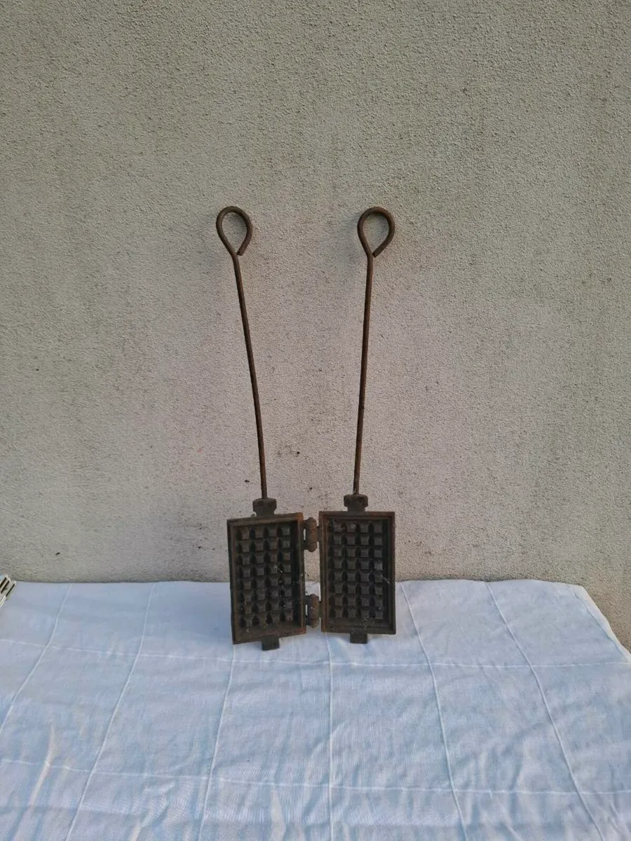 Antique belgian waffles maker - Image 1