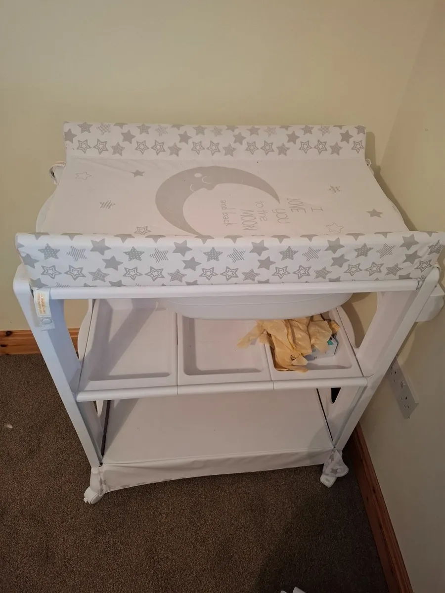 Changing table €30 ono - Image 3