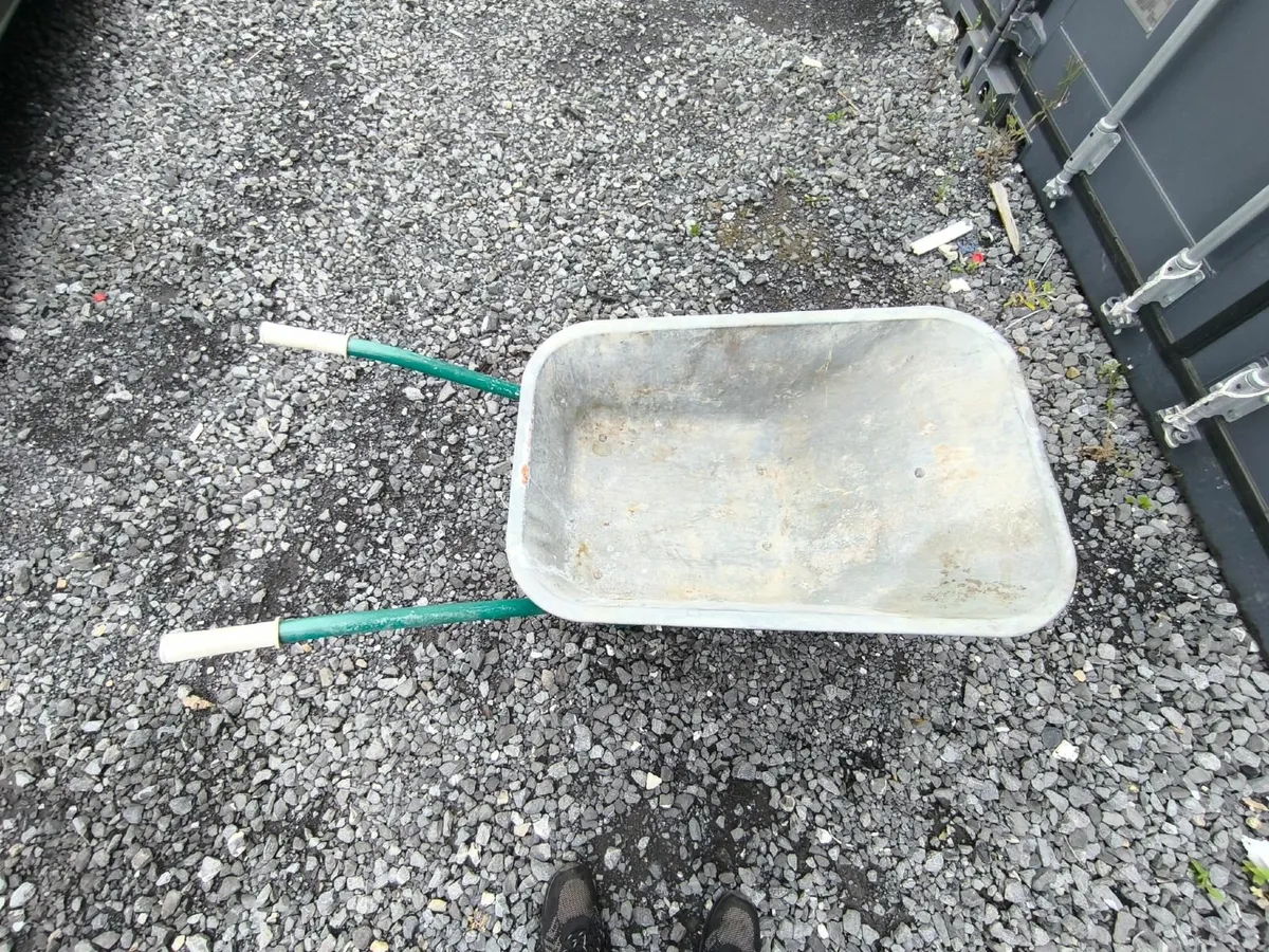 Heavy-Duty Wheelbarrows  galvanised steel tray - Image 2