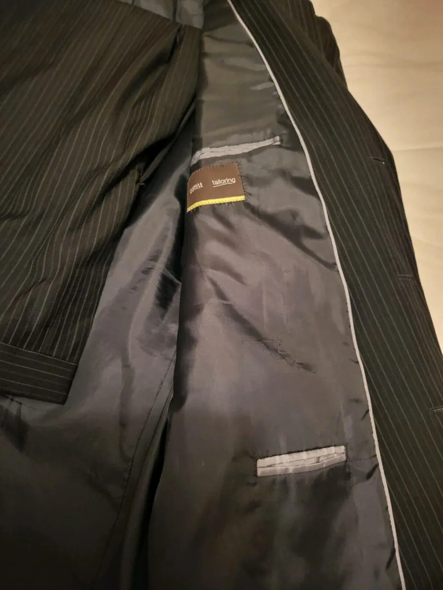 MARKS AND SPENCER MENS 2PIECE SUIT - Image 3
