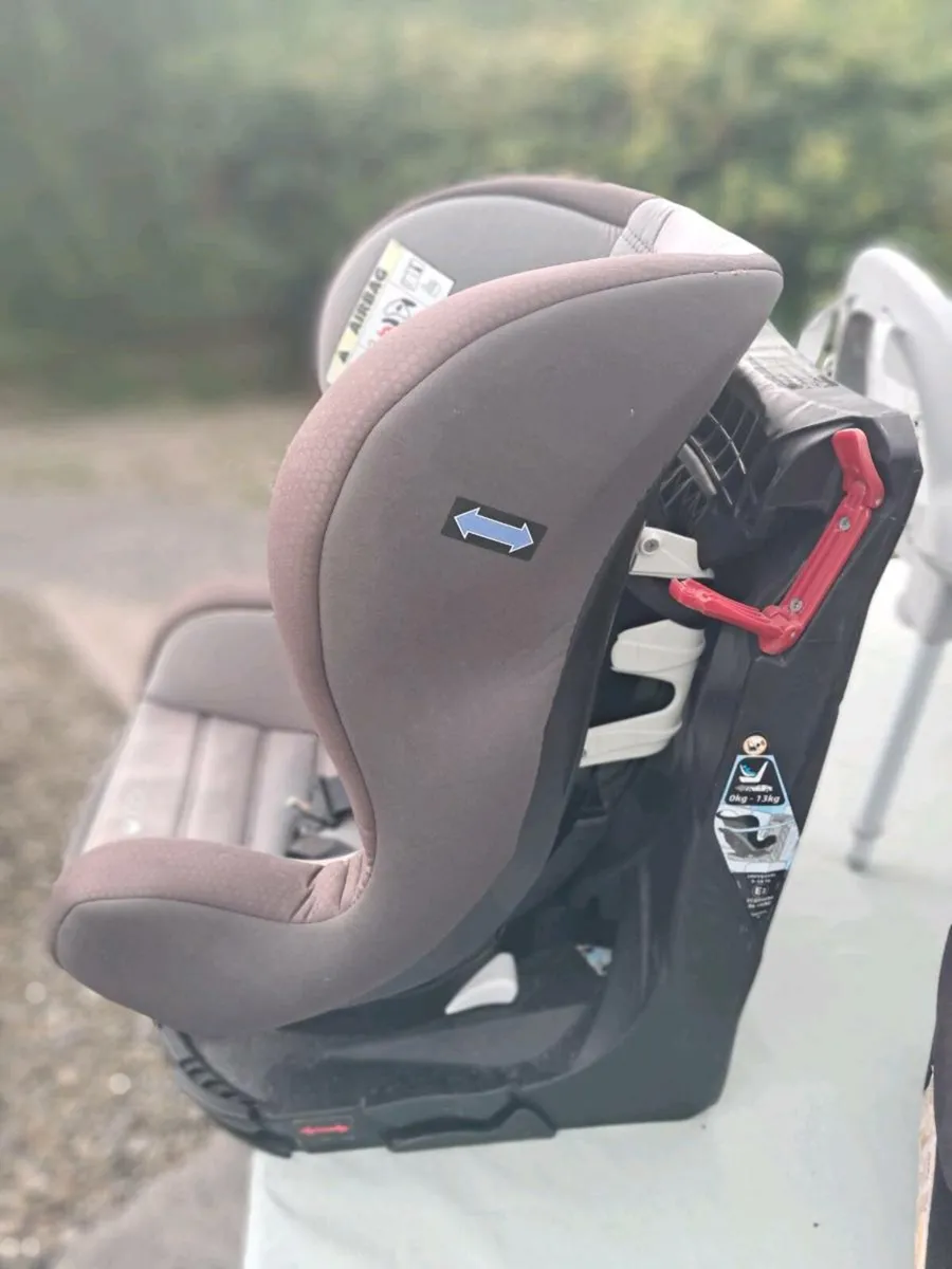 Car Seat - Image 2