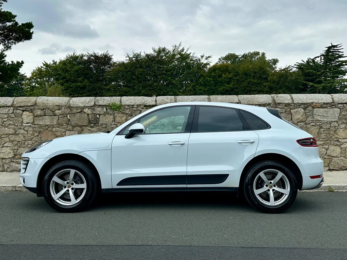 Porsche Macan 2.0 Petrol Auto | Only 67,000 km. - Image 3