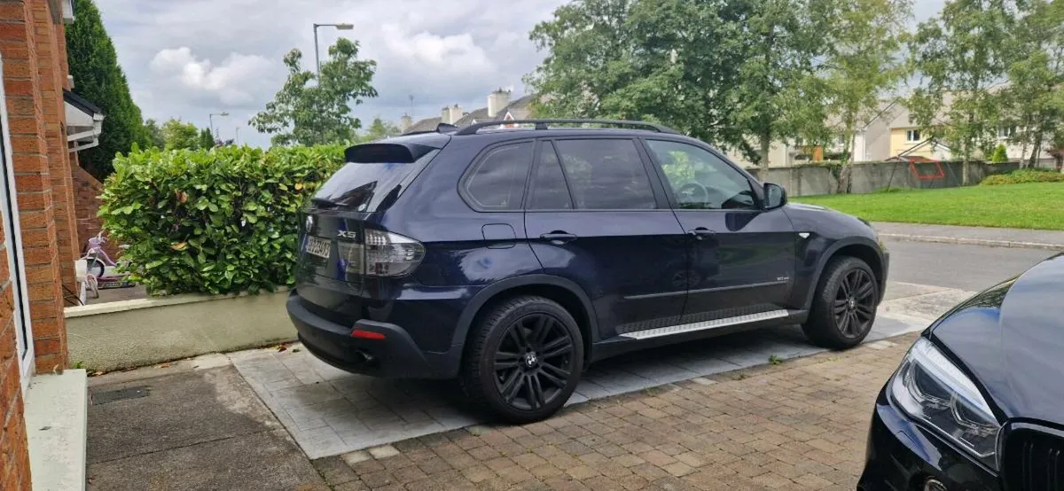 BMW X5 - Image 1