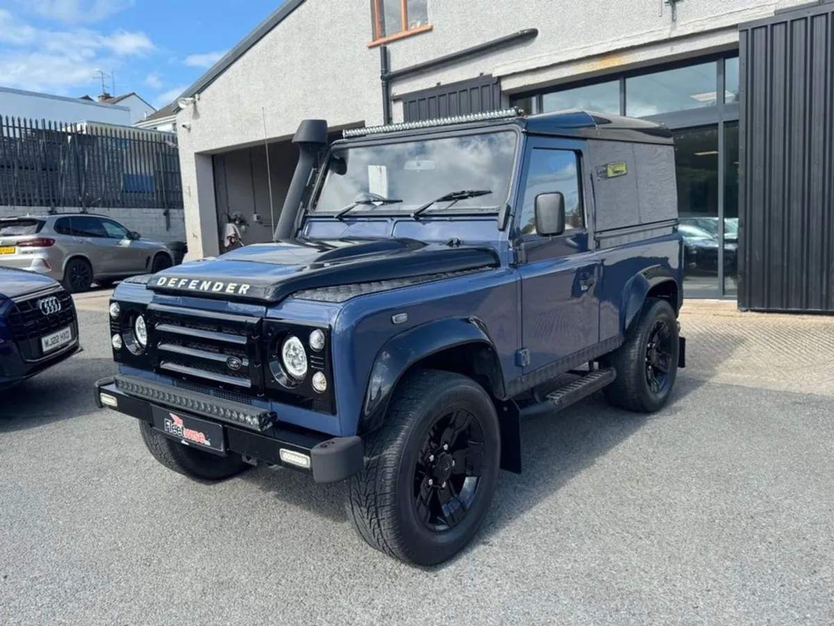Land Rover Defender 2.4 Tdci Hard Top SUV 3dr Die - Image 3
