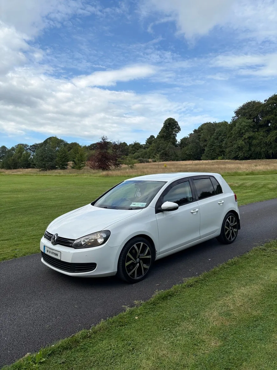 Volkswagen Golf 105bhp - Image 1