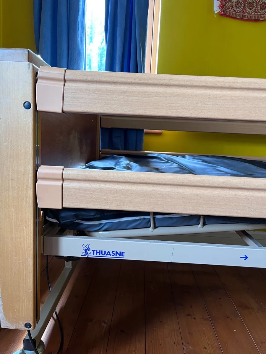 Hospital Bed & Air Mattress - Image 3