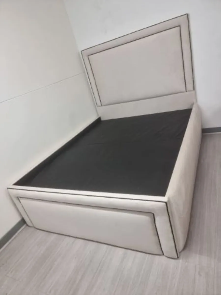 Free Delivery Emerson Bed Sets - Image 3