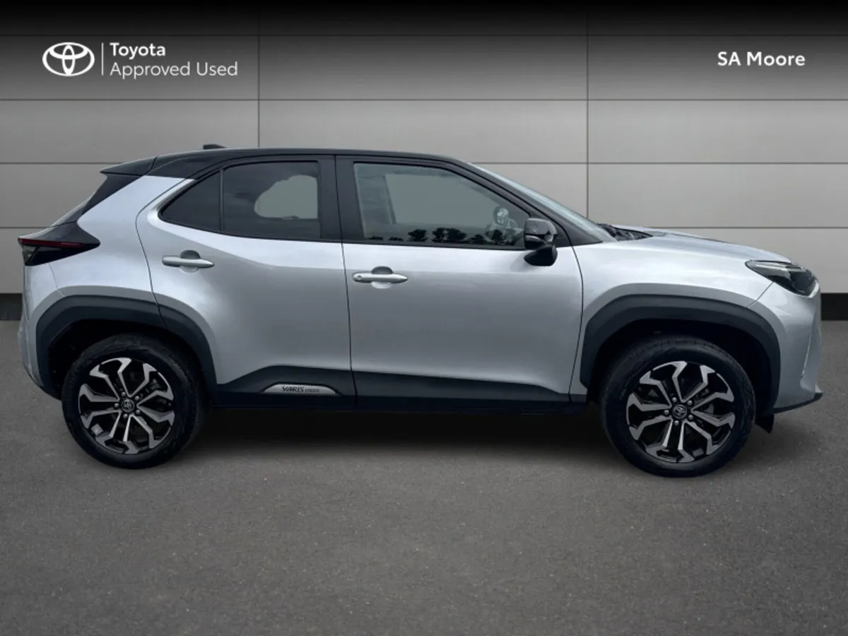 Toyota Yaris Cross LUNA SPORT - Image 3