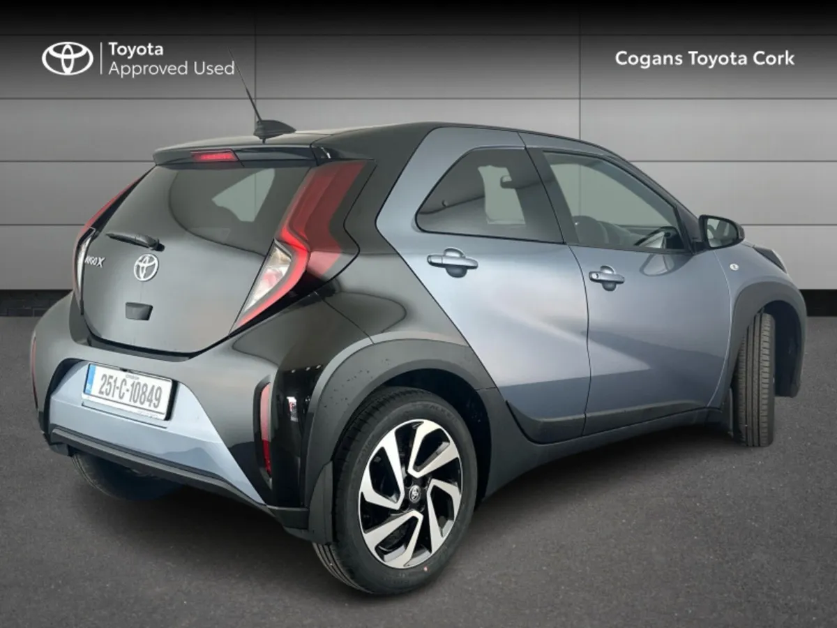 Toyota Aygo X 1.0 Design - Image 2