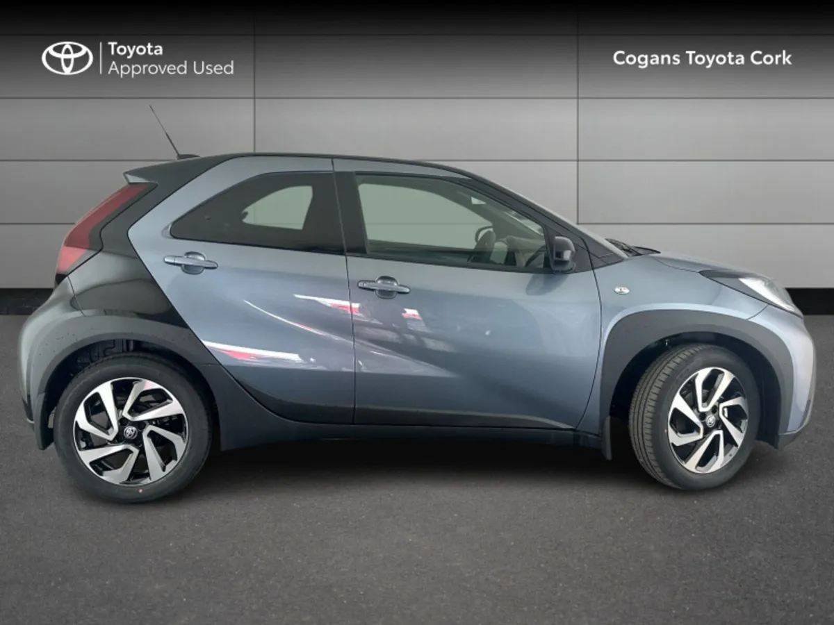 Toyota Aygo X 1.0 Design - Image 3