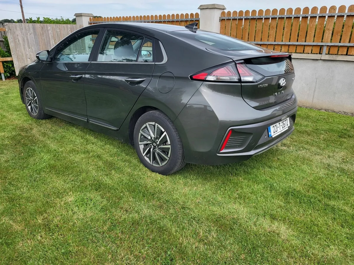 Hyundai IONIQ 2022 - Image 2