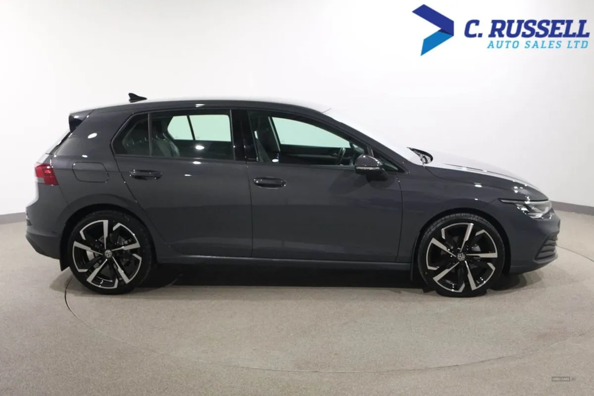 Volkswagen Golf Hatchback - Image 4