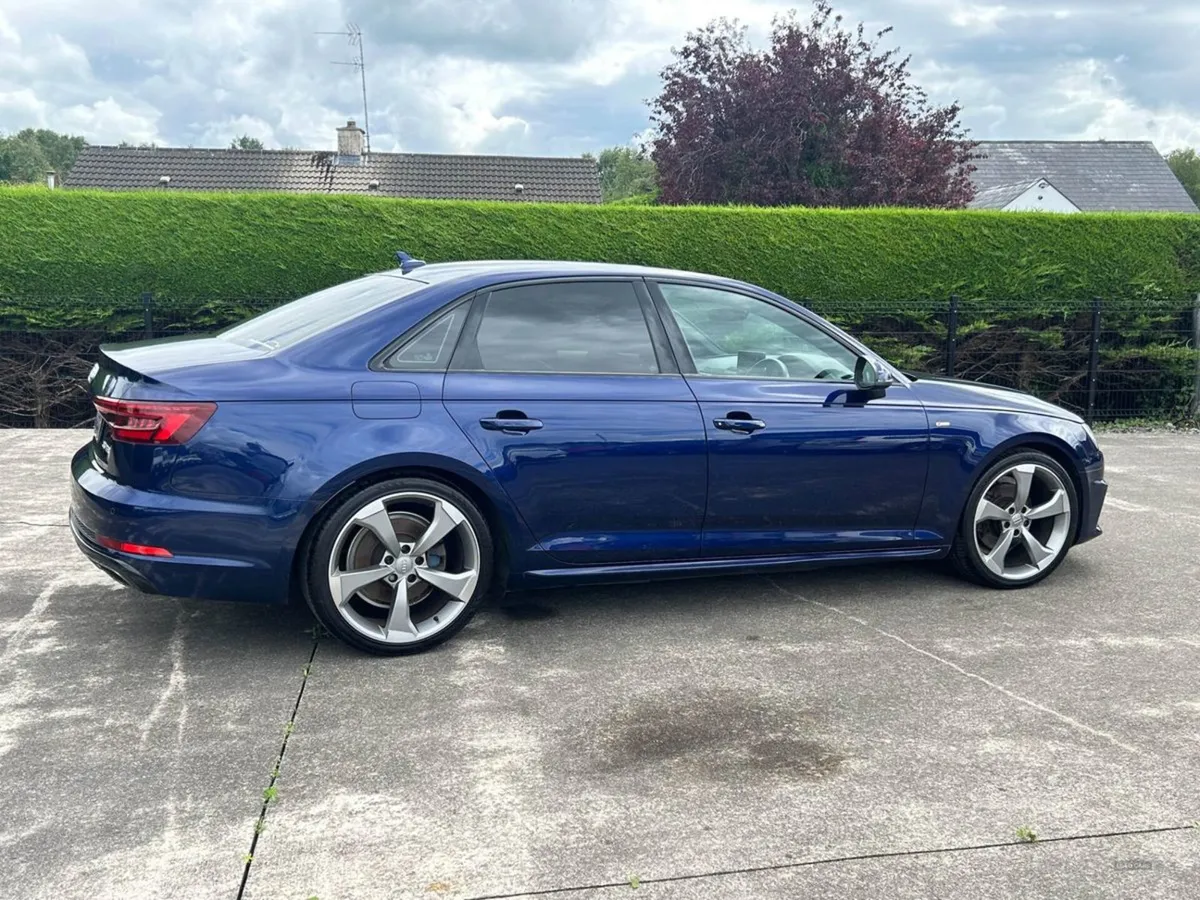 Audi A4 Saloon - Image 4