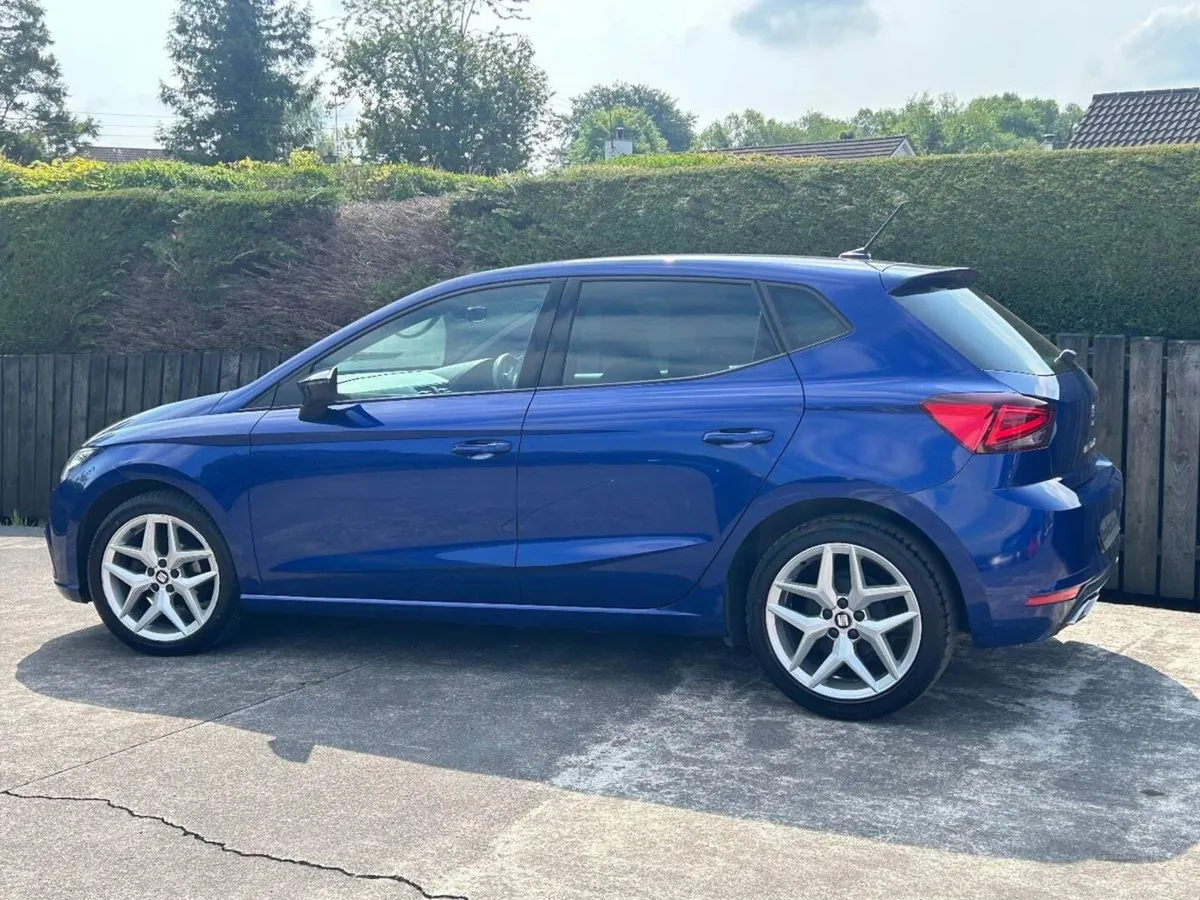 SEAT Ibiza Hatchback - Image 4