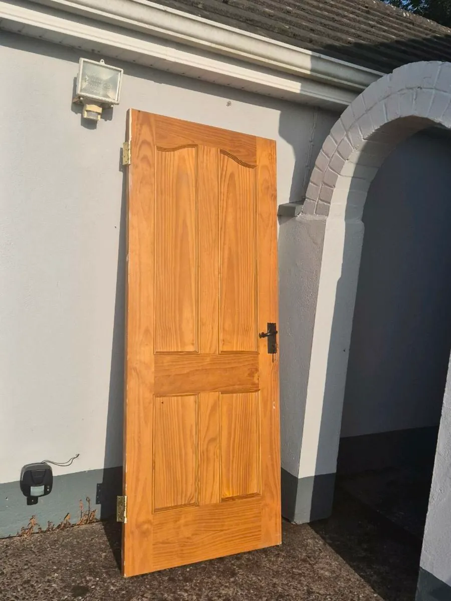 Interior doors - Image 1