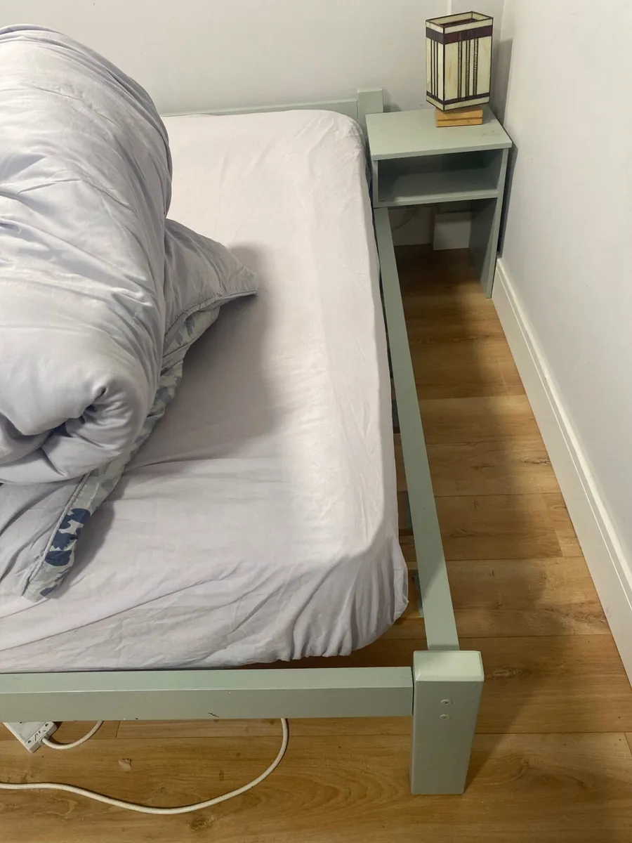 Bed frame - Image 2