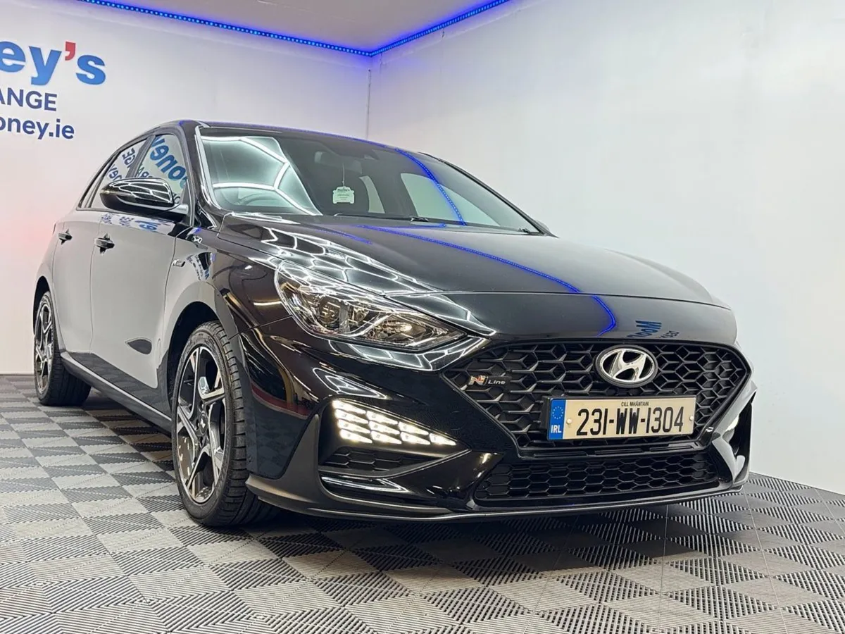 Hyundai i30 Petrol Deluxe Nline - Image 3