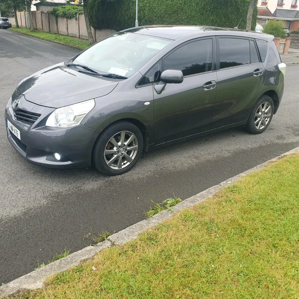 Toyota Verso 2011 – 2.0 D4D Diesel 7 Seater - Image 2