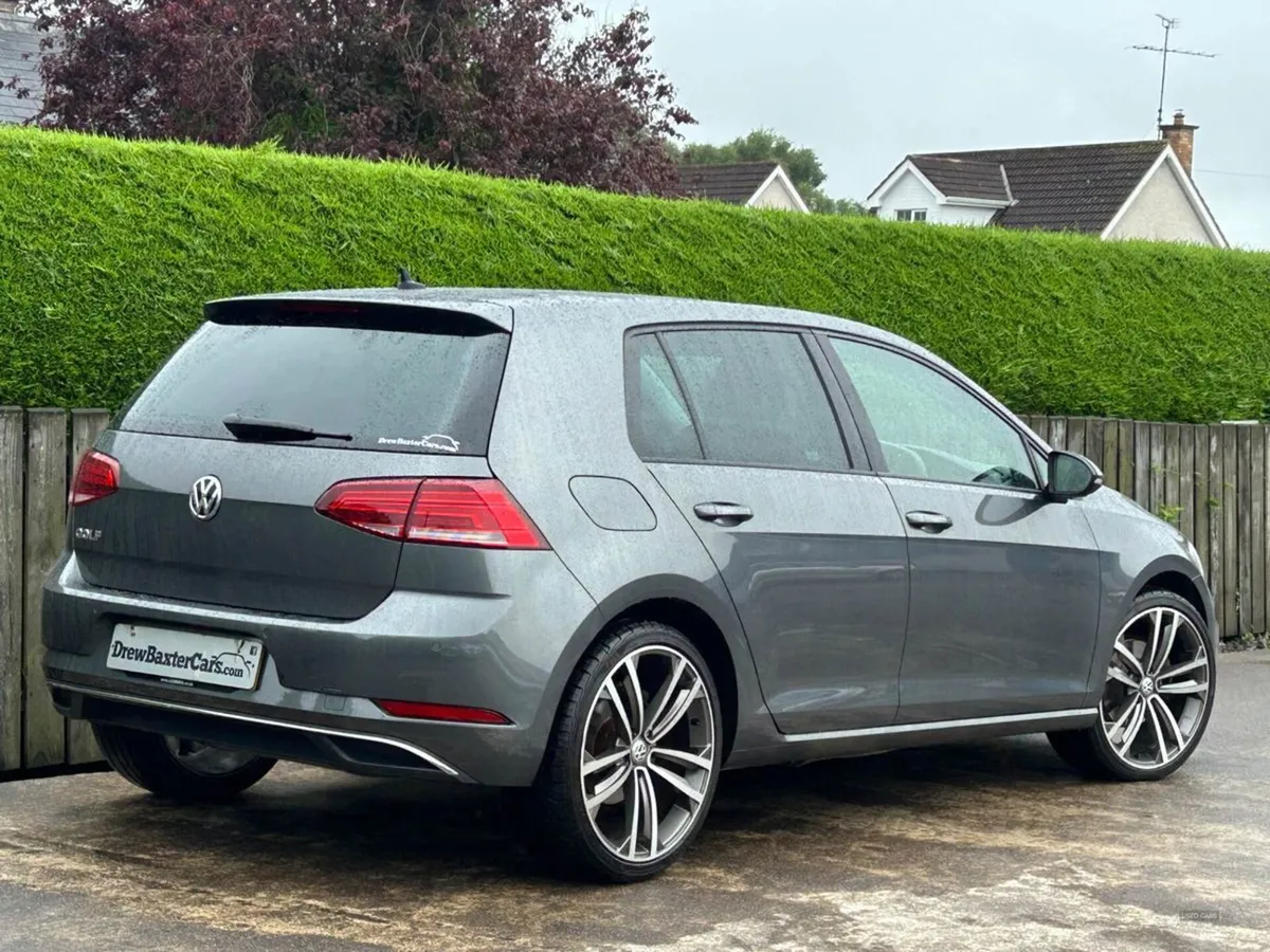 Volkswagen Golf Diesel Hatchback - Image 4
