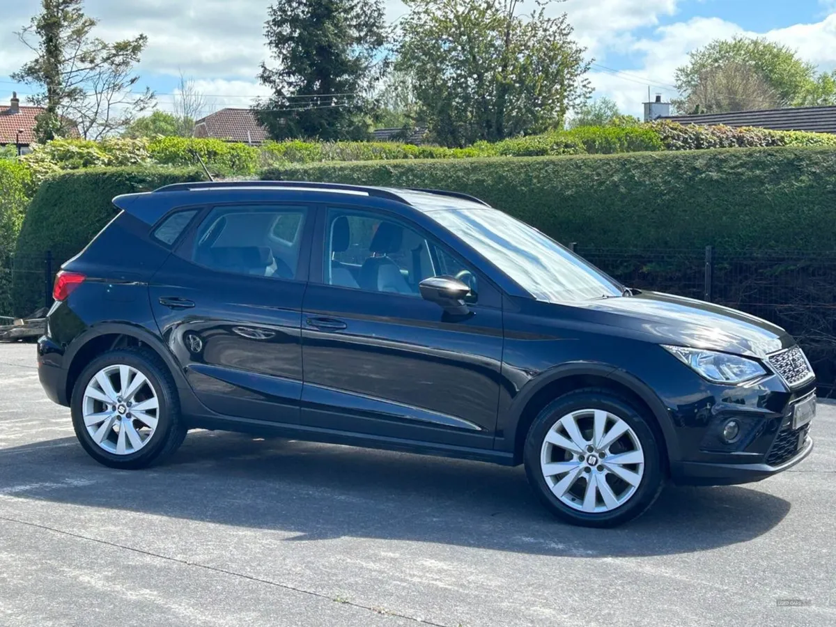 SEAT Arona Diesel Hatchback - Image 2