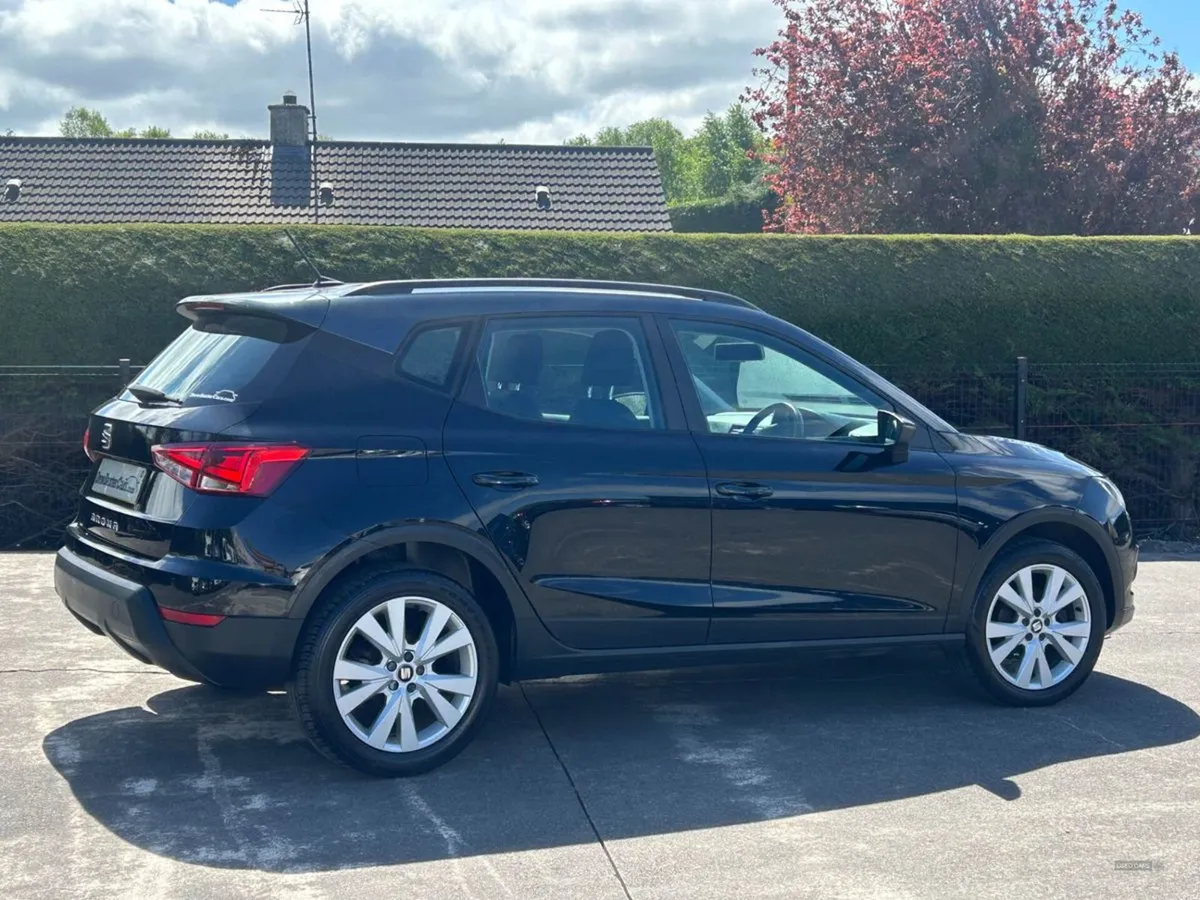 SEAT Arona Diesel Hatchback - Image 3