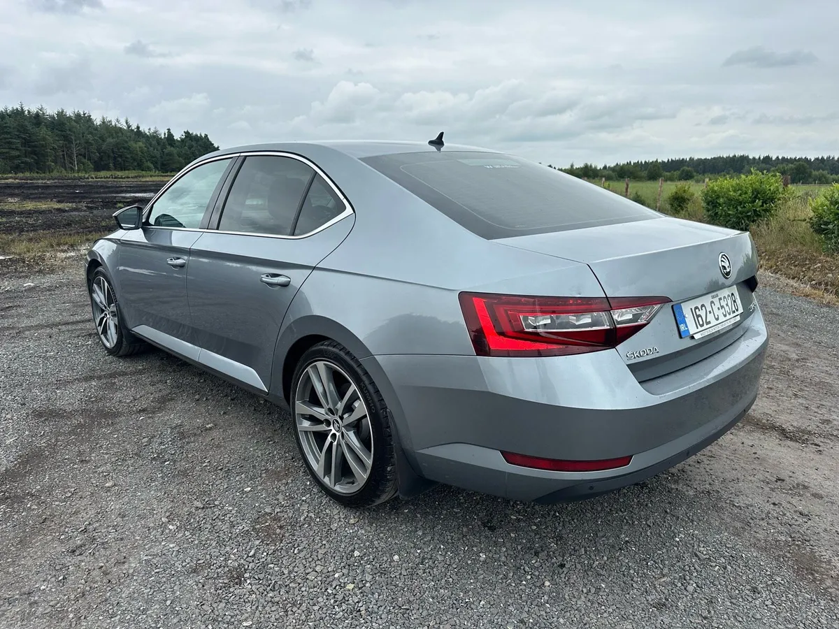 Skoda superb - Image 4