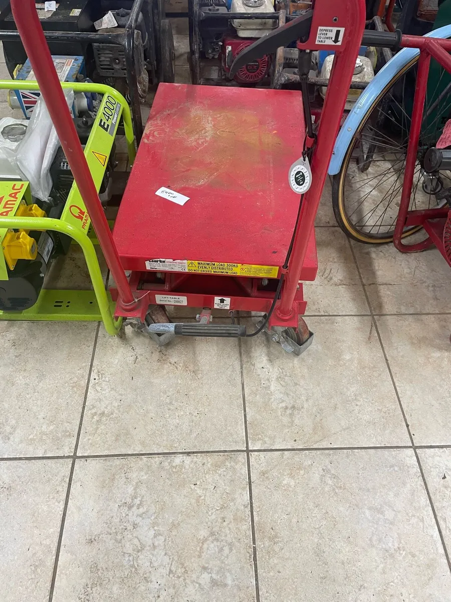 Lift table - Image 1